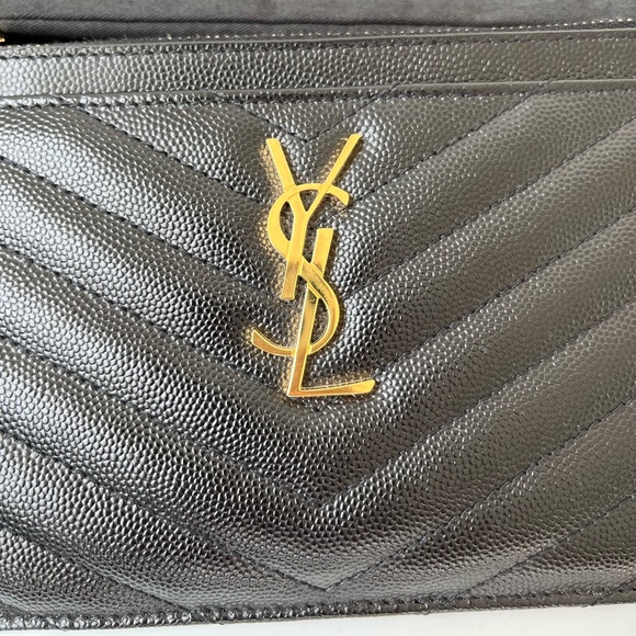 YSL CASSANDRE MATELASSÉ ZIPPED POUCH IN GRAIN DE POUDRE EMBOSSED LEATHER - Picture 14 of 16